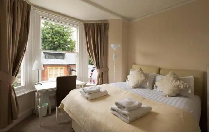Stay With The Reach Cambridge ภายนอก รูปภาพ